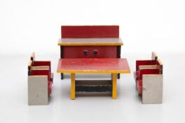 661: Eetkamer in doos