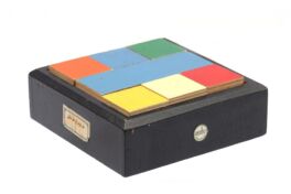 257: Tegeldoos (box with tiles)