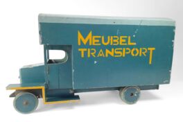 519 519: Meubeltransport-auto (moving van)