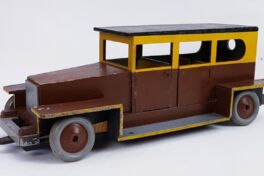 532 532: Luxe wagen 4-deurs (4-door luxury car)